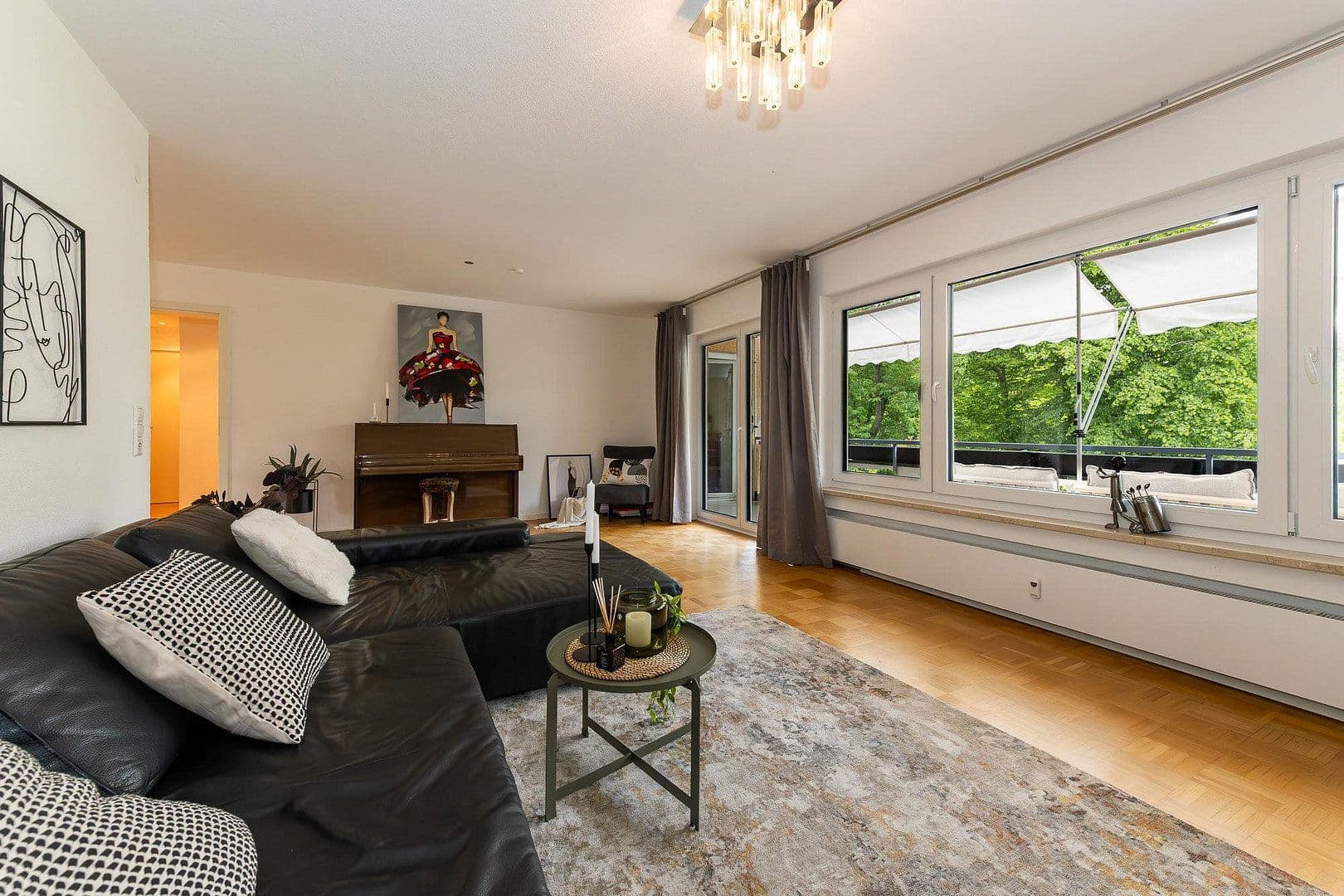 Prodej bytu 4+kk 120 m², Friedensplatz 5, Heilbronn, Bádensko-Württembersko Prodej bytu 4+kk 120 m², Friedensplatz 5, Heilbronn, Bádensko-Württembersko
