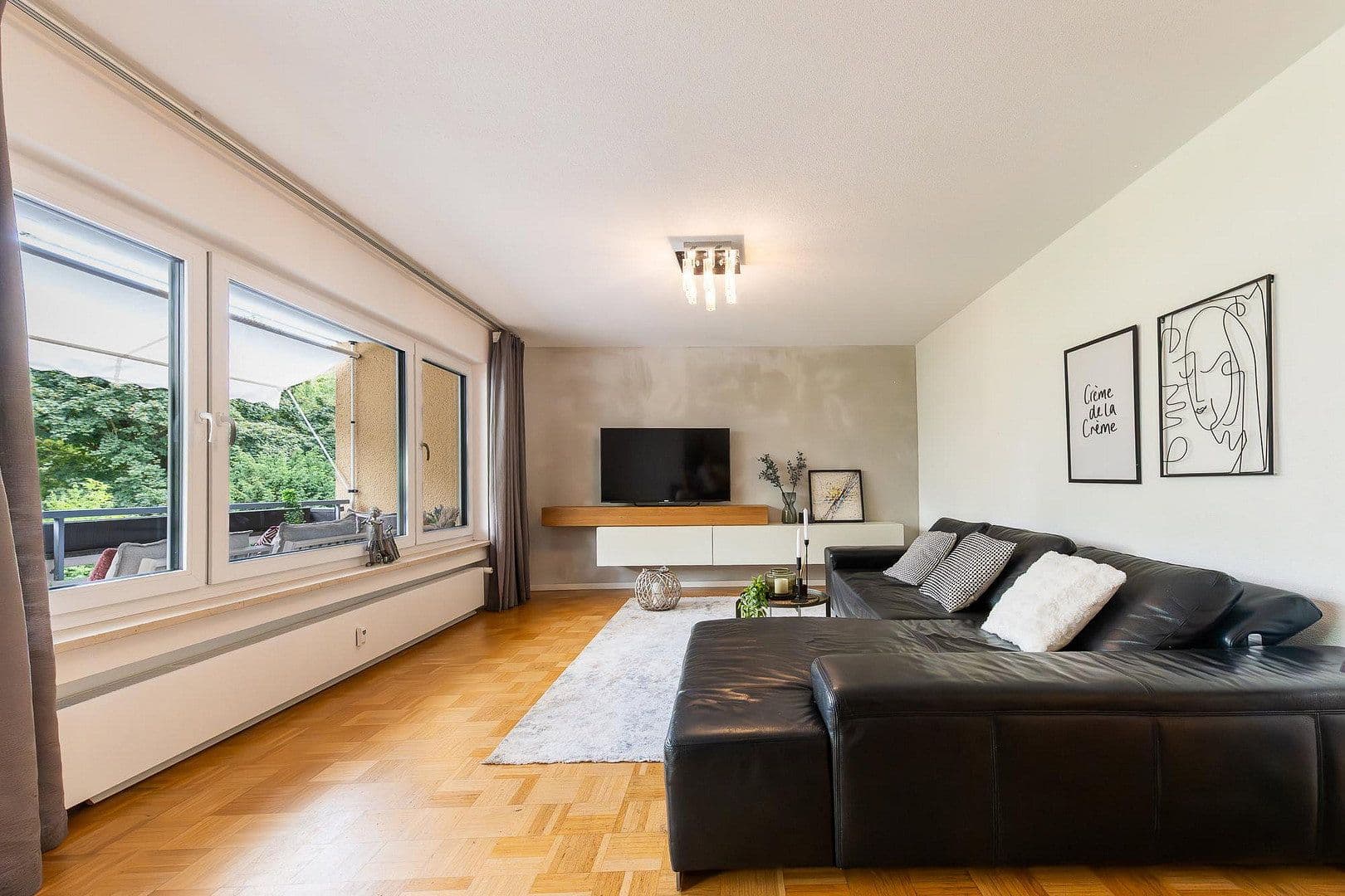 Prodej bytu 4+kk 120 m², Friedensplatz 5, Heilbronn, Bádensko-Württembersko Prodej bytu 4+kk 120 m², Friedensplatz 5, Heilbronn, Bádensko-Württembersko