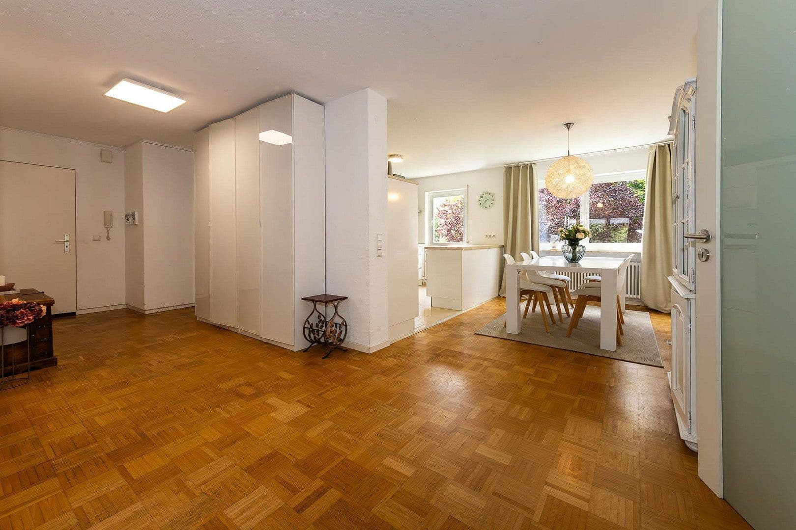 Prodej bytu 4+kk 120 m², Friedensplatz 5, Heilbronn, Bádensko-Württembersko Prodej bytu 4+kk 120 m², Friedensplatz 5, Heilbronn, Bádensko-Württembersko