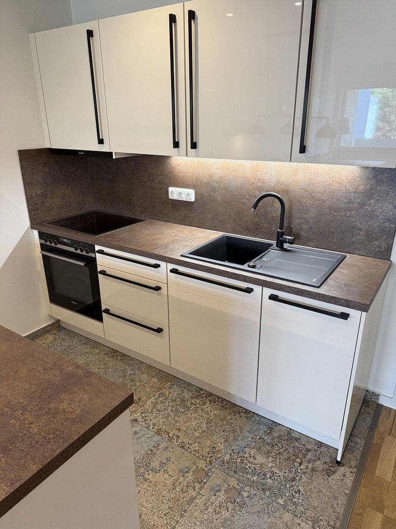 Prodej bytu 1+1 40 m², Frankfurt, Hessen Prodej bytu 1+1 40 m², Frankfurt, Hessen