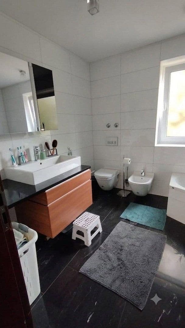 Prodej domu 355 m², pozemek 597 m², Lüdenscheid, Severní Porýní-Vestfálsko Prodej domu 355 m², pozemek 597 m², Lüdenscheid, Severní Porýní-Vestfálsko