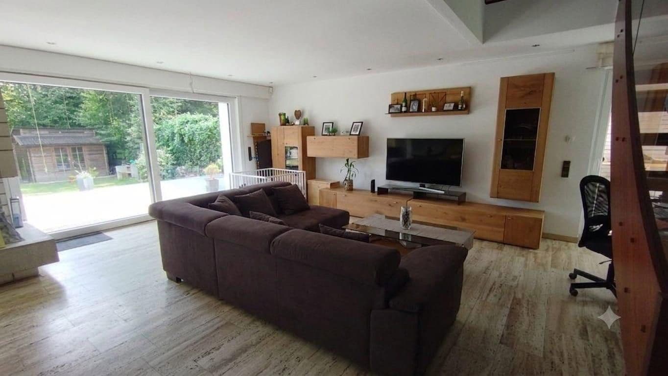 Prodej domu 355 m², pozemek 597 m², Lüdenscheid, Severní Porýní-Vestfálsko Prodej domu 355 m², pozemek 597 m², Lüdenscheid, Severní Porýní-Vestfálsko