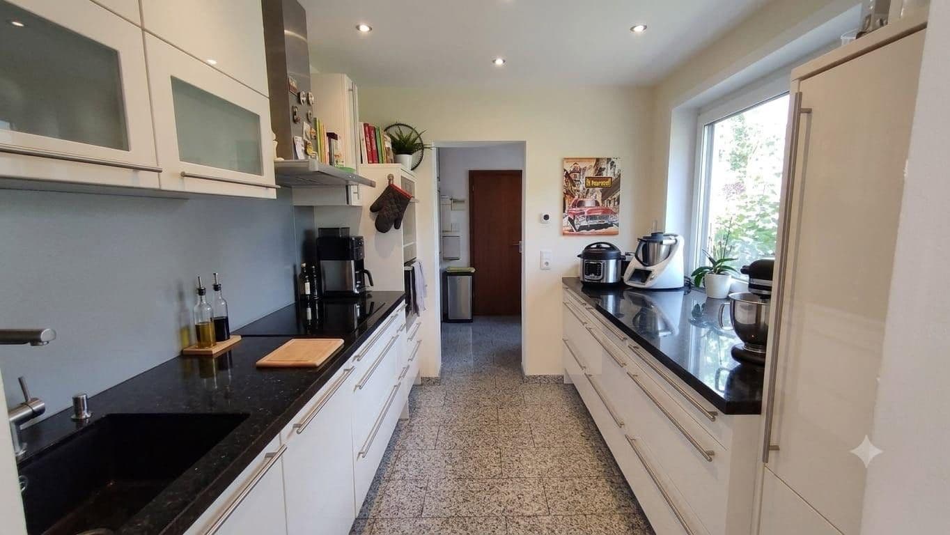 Prodej domu 355 m², pozemek 597 m², Lüdenscheid, Severní Porýní-Vestfálsko Prodej domu 355 m², pozemek 597 m², Lüdenscheid, Severní Porýní-Vestfálsko