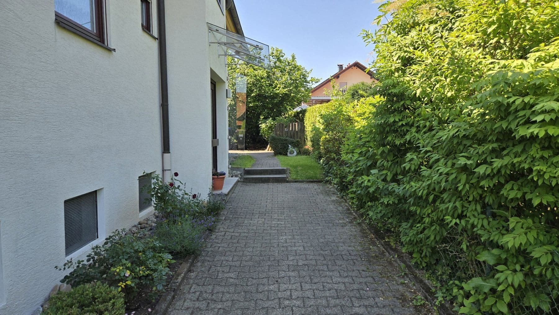 Pronájem bytu 3+1 85 m², Wüstenrot, Bádensko-Württembersko Pronájem bytu 3+1 85 m², Wüstenrot, Bádensko-Württembersko