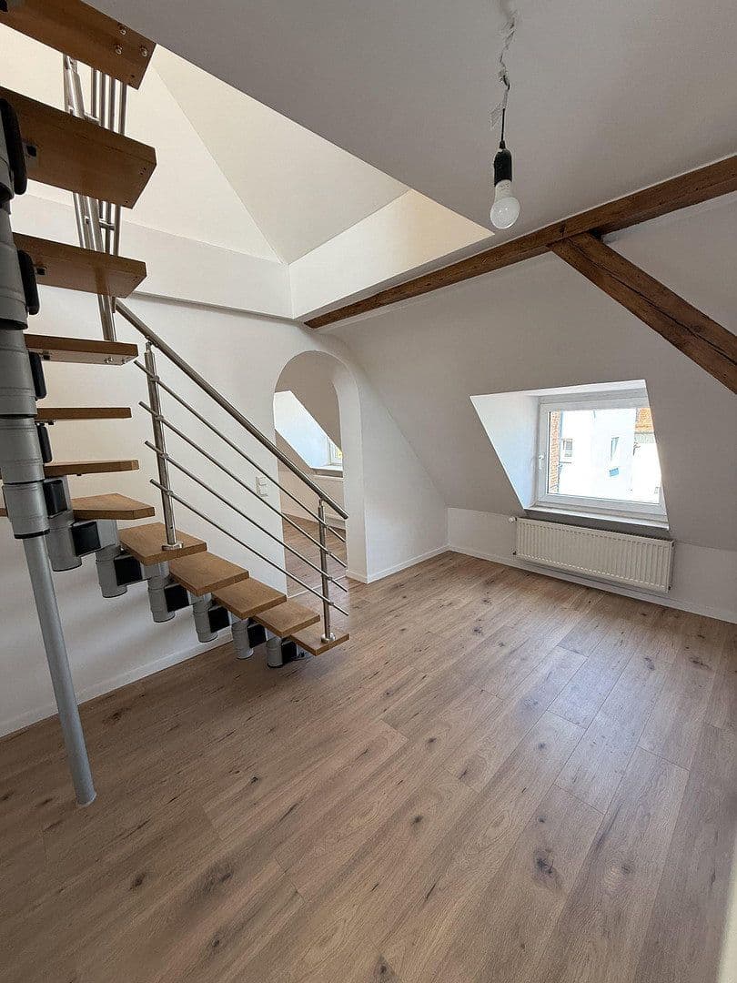 Pronájem bytu 5+1 147 m², Hermannstraße, Lauf an der Pegnitz, Bavorsko Pronájem bytu 5+1 147 m², Hermannstraße, Lauf an der Pegnitz, Bavorsko