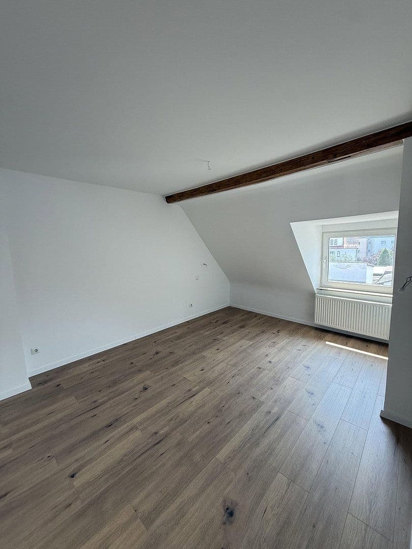 Pronájem bytu 5+1 147 m², Hermannstraße, Lauf an der Pegnitz, Bavorsko Pronájem bytu 5+1 147 m², Hermannstraße, Lauf an der Pegnitz, Bavorsko