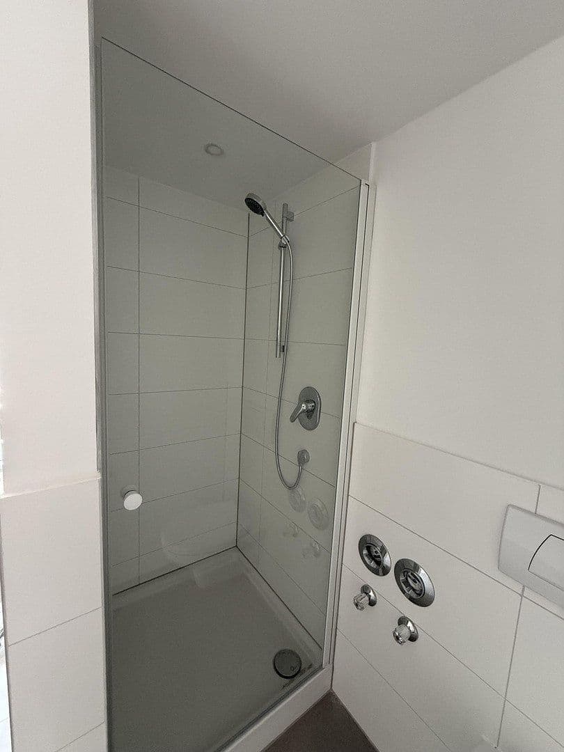 Pronájem bytu 5+1 147 m², Hermannstraße, Lauf an der Pegnitz, Bavorsko Pronájem bytu 5+1 147 m², Hermannstraße, Lauf an der Pegnitz, Bavorsko