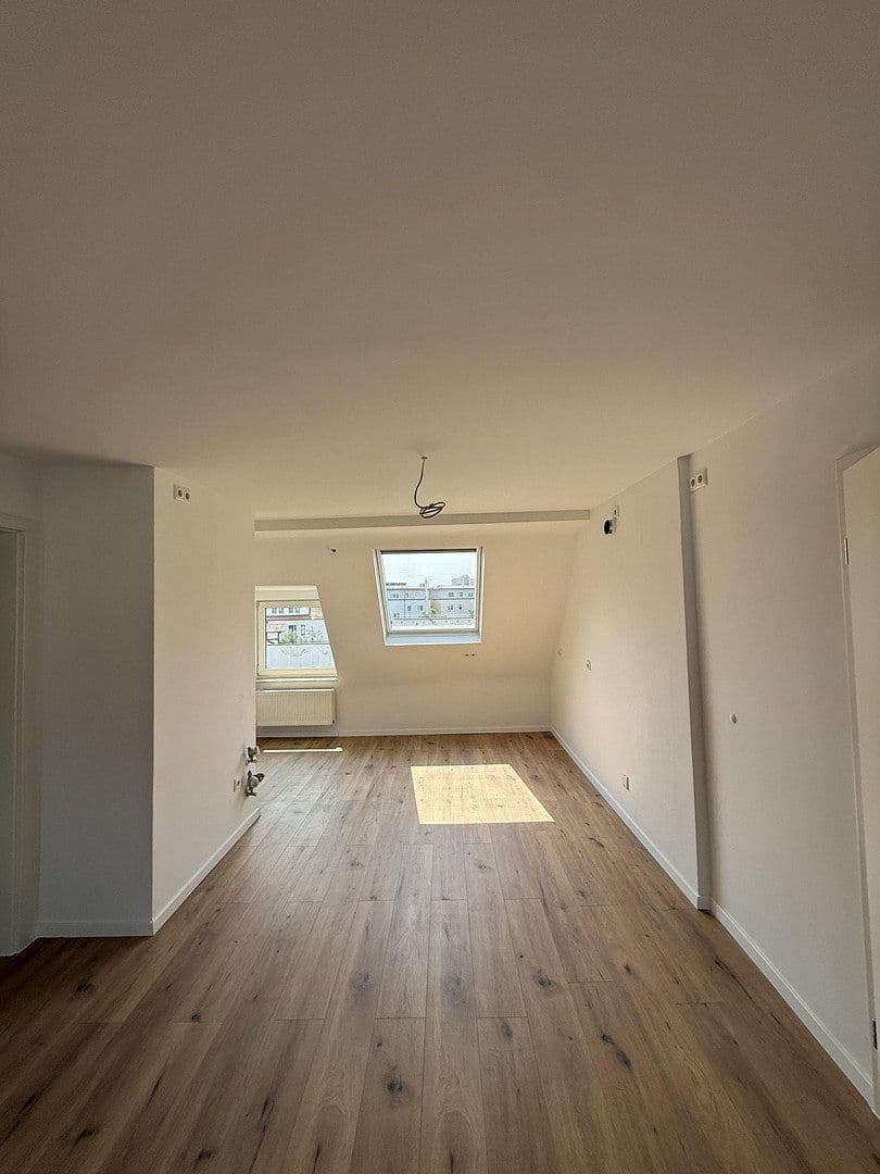 Pronájem bytu 5+1 147 m², Hermannstraße, Lauf an der Pegnitz, Bavorsko Pronájem bytu 5+1 147 m², Hermannstraße, Lauf an der Pegnitz, Bavorsko