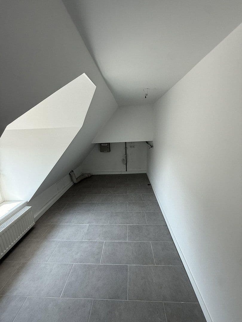 Pronájem bytu 5+1 147 m², Hermannstraße, Lauf an der Pegnitz, Bavorsko Pronájem bytu 5+1 147 m², Hermannstraße, Lauf an der Pegnitz, Bavorsko
