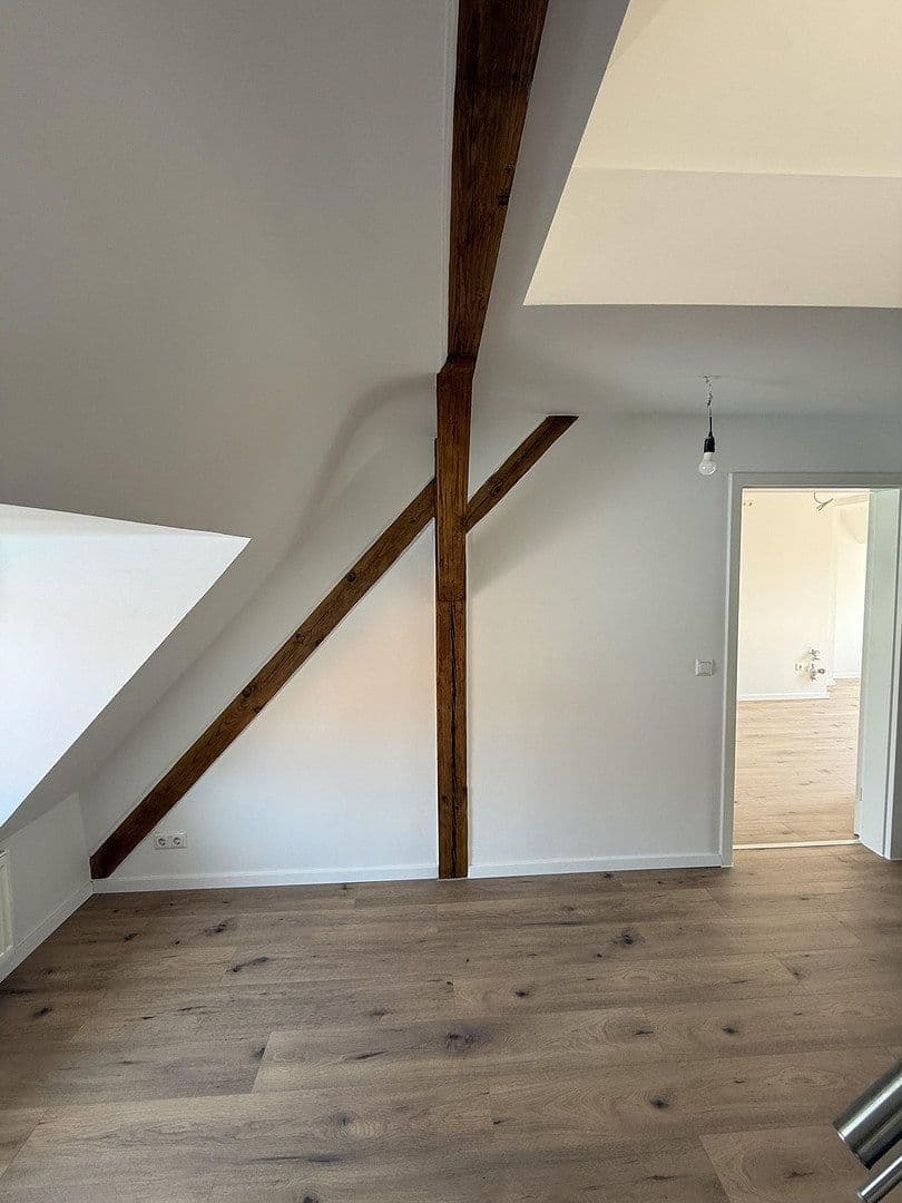 Pronájem bytu 5+1 147 m², Hermannstraße, Lauf an der Pegnitz, Bavorsko Pronájem bytu 5+1 147 m², Hermannstraße, Lauf an der Pegnitz, Bavorsko