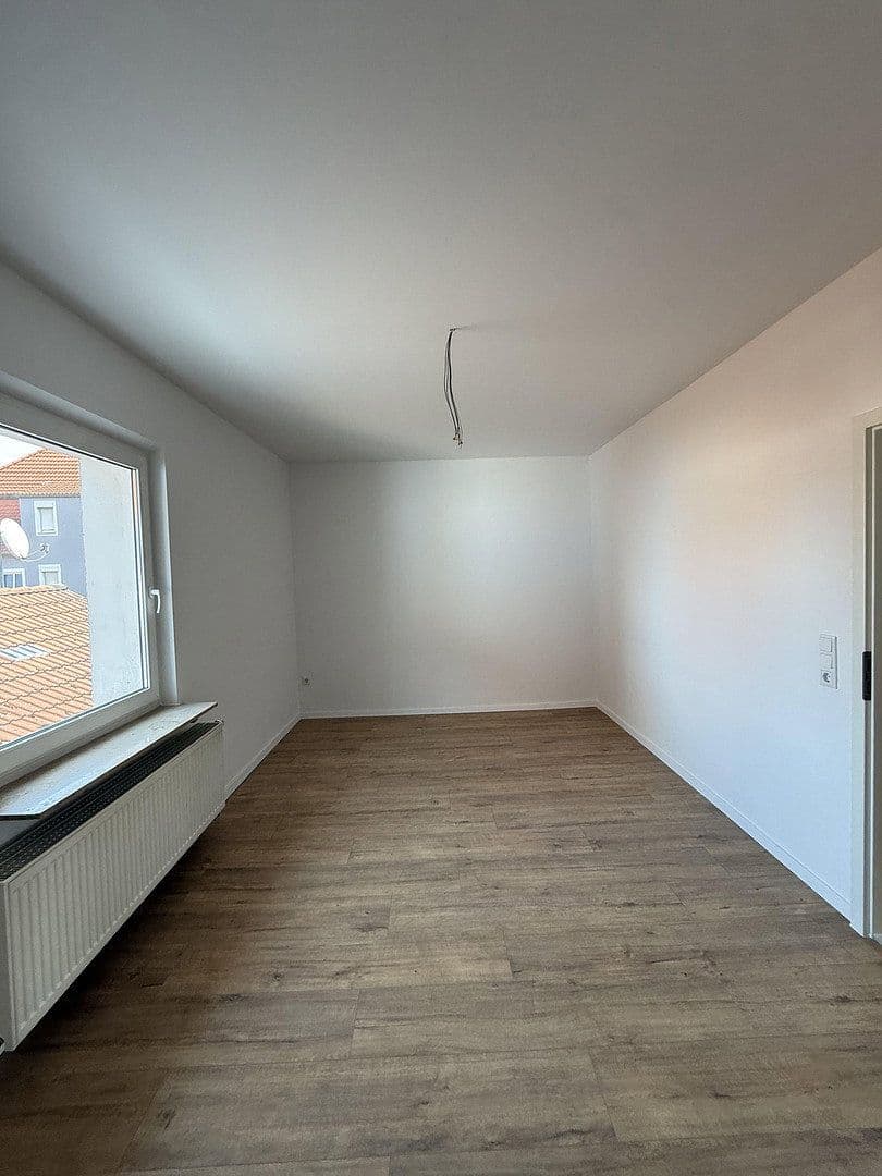 Pronájem bytu 3+1 89 m², Hermannstraße, Lauf an der Pegnitz, Bavorsko Pronájem bytu 3+1 89 m², Hermannstraße, Lauf an der Pegnitz, Bavorsko