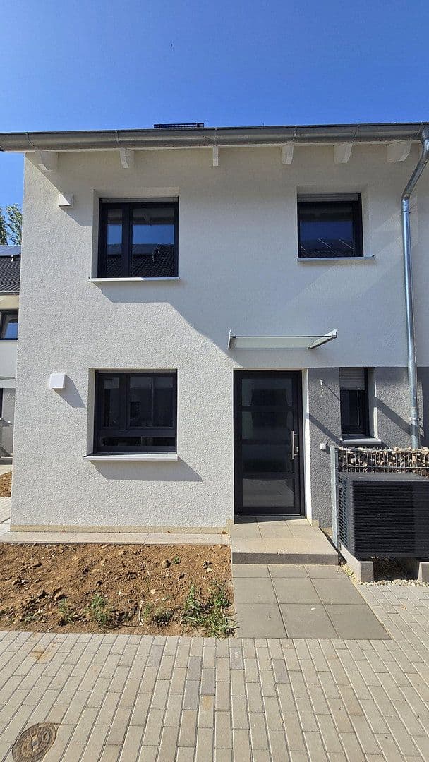 Pronájem domu 125 m², pozemek 168 m², Herbolzheimer Straße 26f, Herbolzheim, Bádensko-Württembersko Pronájem domu 125 m², pozemek 168 m², Herbolzheimer Straße 26f, Herbolzheim, Bádensko-Württembersko