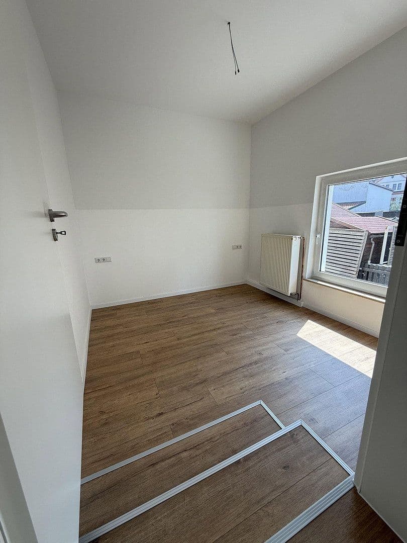 Pronájem bytu 3+1 71 m², Hermannstraße, Lauf an der Pegnitz, Bavorsko Pronájem bytu 3+1 71 m², Hermannstraße, Lauf an der Pegnitz, Bavorsko