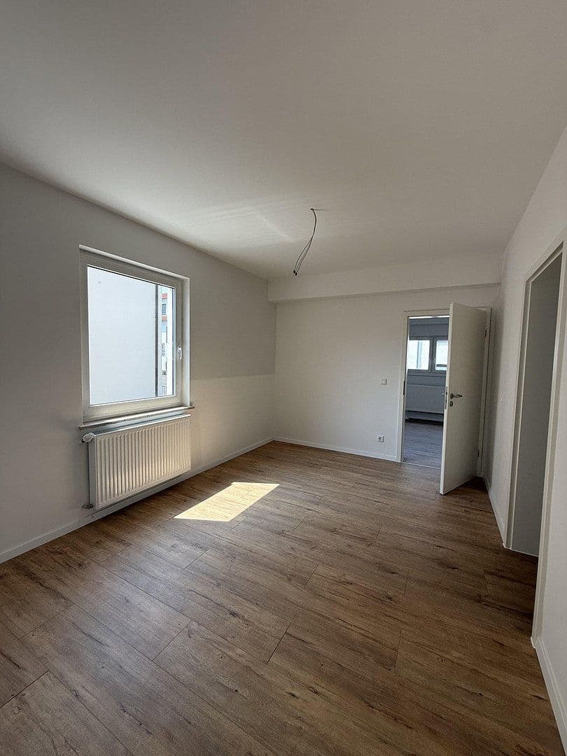 Pronájem bytu 3+1 71 m², Hermannstraße, Lauf an der Pegnitz, Bavorsko Pronájem bytu 3+1 71 m², Hermannstraße, Lauf an der Pegnitz, Bavorsko
