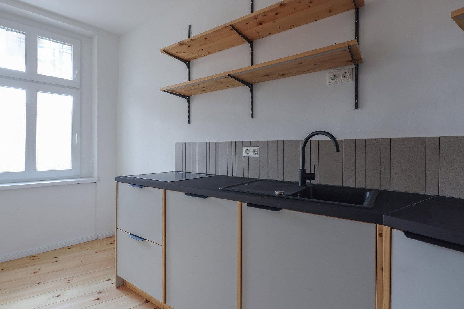 Pronájem bytu 2+1 68 m², Holländerstraße 24, Berlin, Berlín Pronájem bytu 2+1 68 m², Holländerstraße 24, Berlin, Berlín