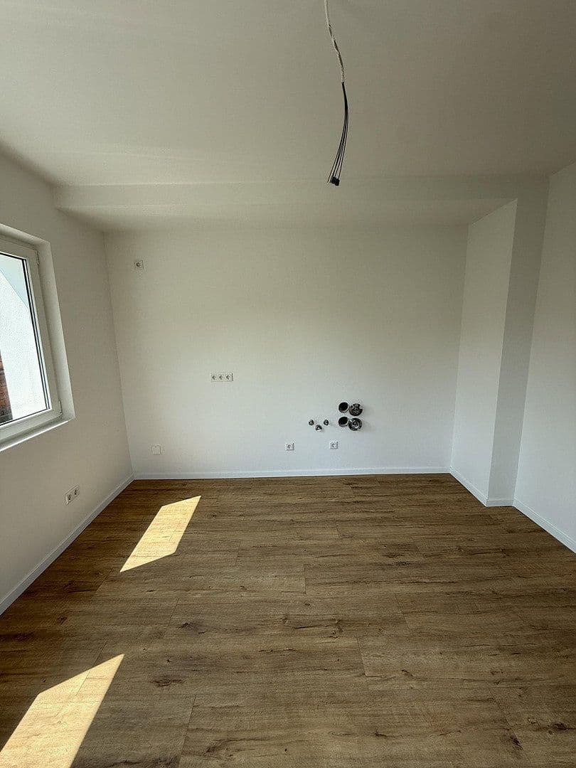 Pronájem bytu 3+1 88 m², Hermannstraße, Lauf an der Pegnitz, Bavorsko Pronájem bytu 3+1 88 m², Hermannstraße, Lauf an der Pegnitz, Bavorsko