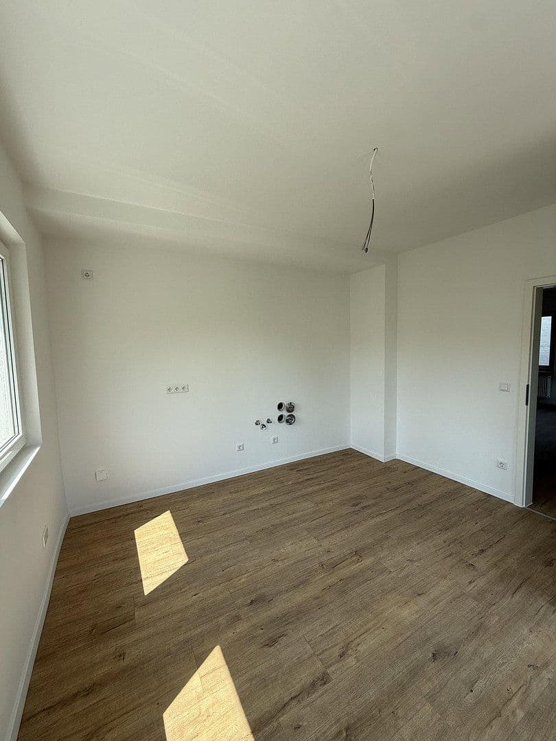 Pronájem bytu 3+1 88 m², Hermannstraße, Lauf an der Pegnitz, Bavorsko Pronájem bytu 3+1 88 m², Hermannstraße, Lauf an der Pegnitz, Bavorsko