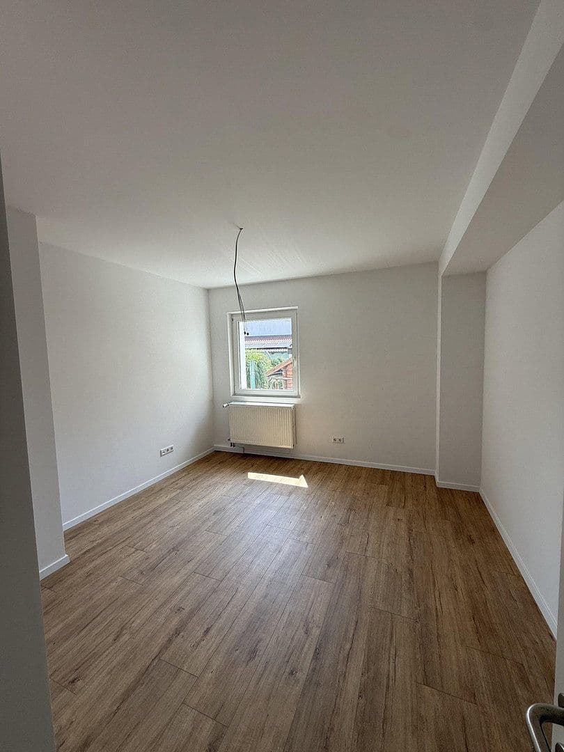 Pronájem bytu 3+1 88 m², Hermannstraße, Lauf an der Pegnitz, Bavorsko Pronájem bytu 3+1 88 m², Hermannstraße, Lauf an der Pegnitz, Bavorsko