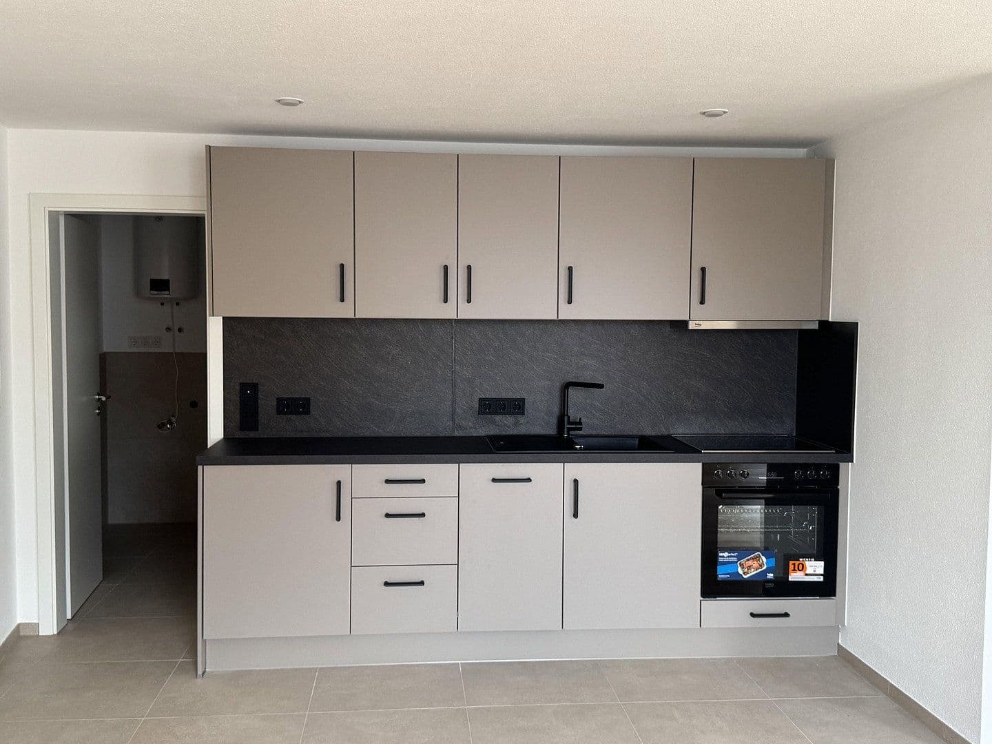 Pronájem bytu 1+1 38 m², Münsterplatz 5, Weingarten, Bádensko-Württembersko Pronájem bytu 1+1 38 m², Münsterplatz 5, Weingarten, Bádensko-Württembersko