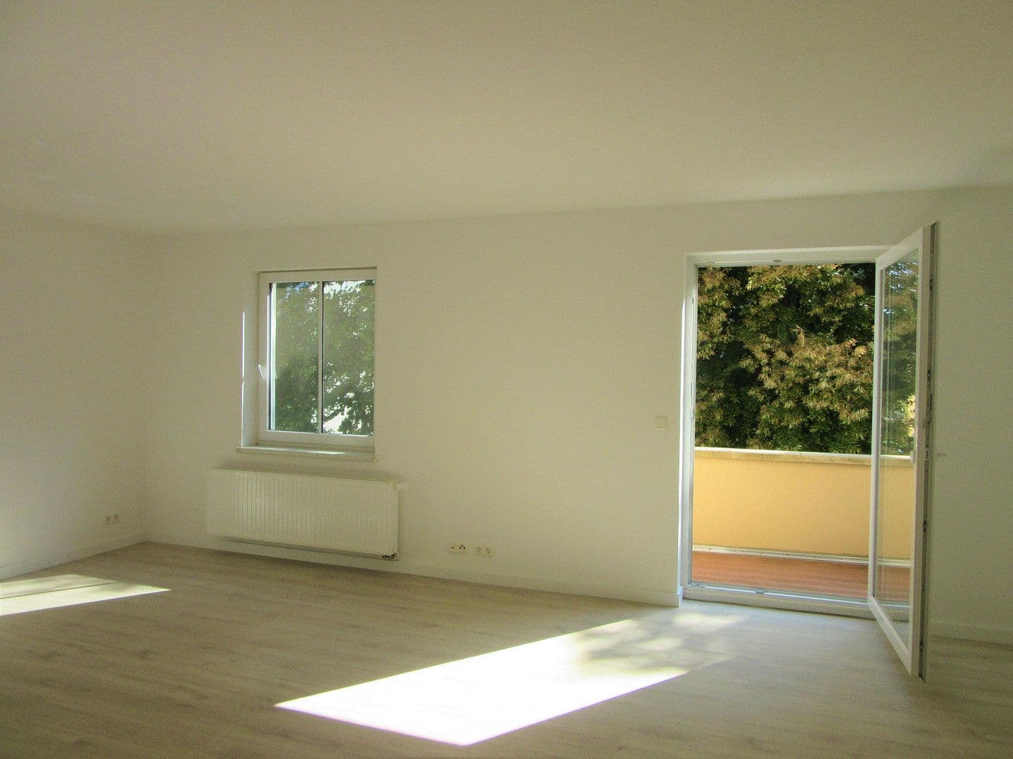Pronájem bytu 2+1 62 m², Eisnerstraße 14, Magdeburg, Sasko-Anhaltsko Pronájem bytu 2+1 62 m², Eisnerstraße 14, Magdeburg, Sasko-Anhaltsko