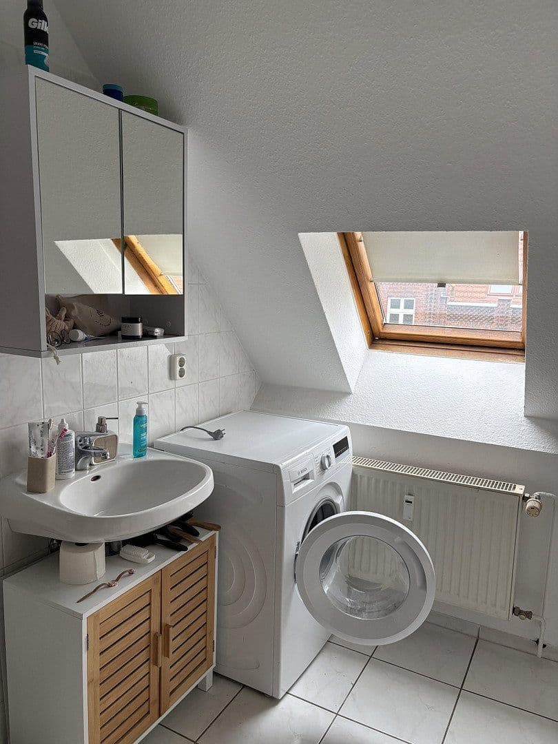 Pronájem bytu 2+1 74 m², Fennstr. 26, Berlin, Berlín Pronájem bytu 2+1 74 m², Fennstr. 26, Berlin, Berlín