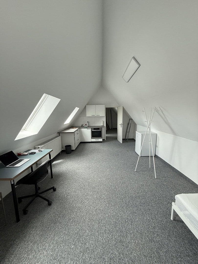 Pronájem bytu 1+kk 35 m², Goethestraße, Erlangen, Bavorsko Pronájem bytu 1+kk 35 m², Goethestraße, Erlangen, Bavorsko