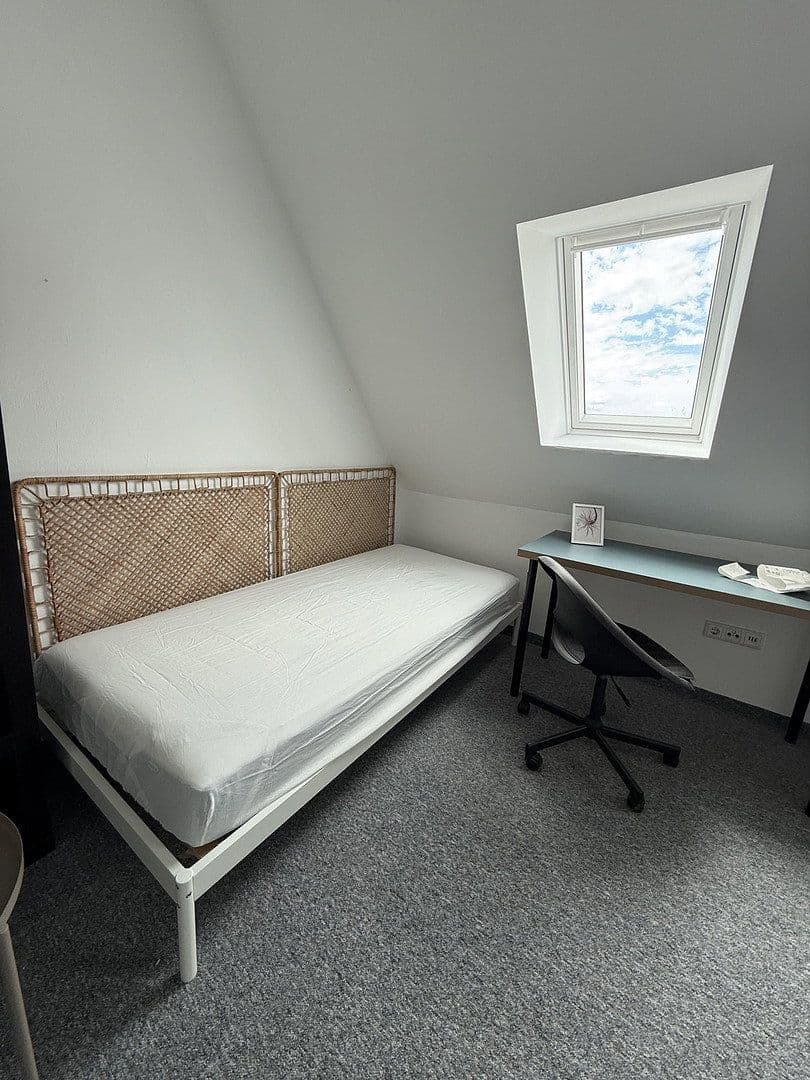 Pronájem bytu 1+kk 35 m², Goethestraße, Erlangen, Bavorsko Pronájem bytu 1+kk 35 m², Goethestraße, Erlangen, Bavorsko