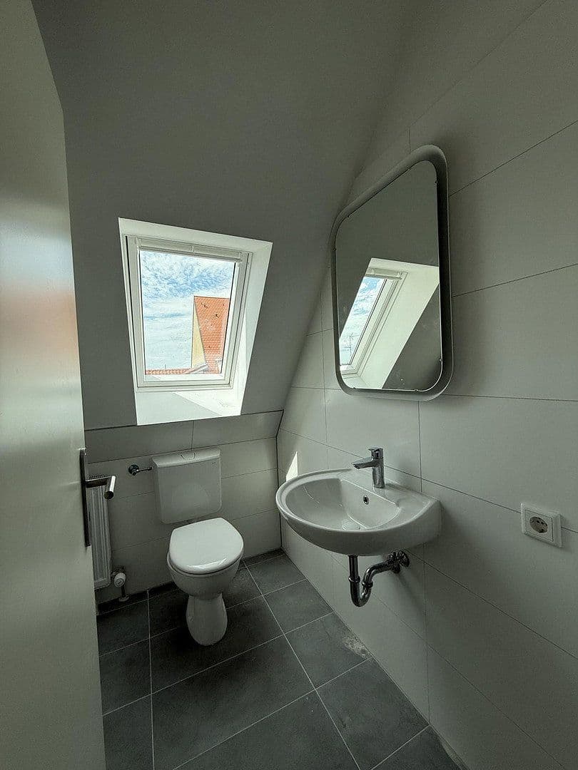 Pronájem bytu 1+kk 35 m², Goethestraße, Erlangen, Bavorsko Pronájem bytu 1+kk 35 m², Goethestraße, Erlangen, Bavorsko