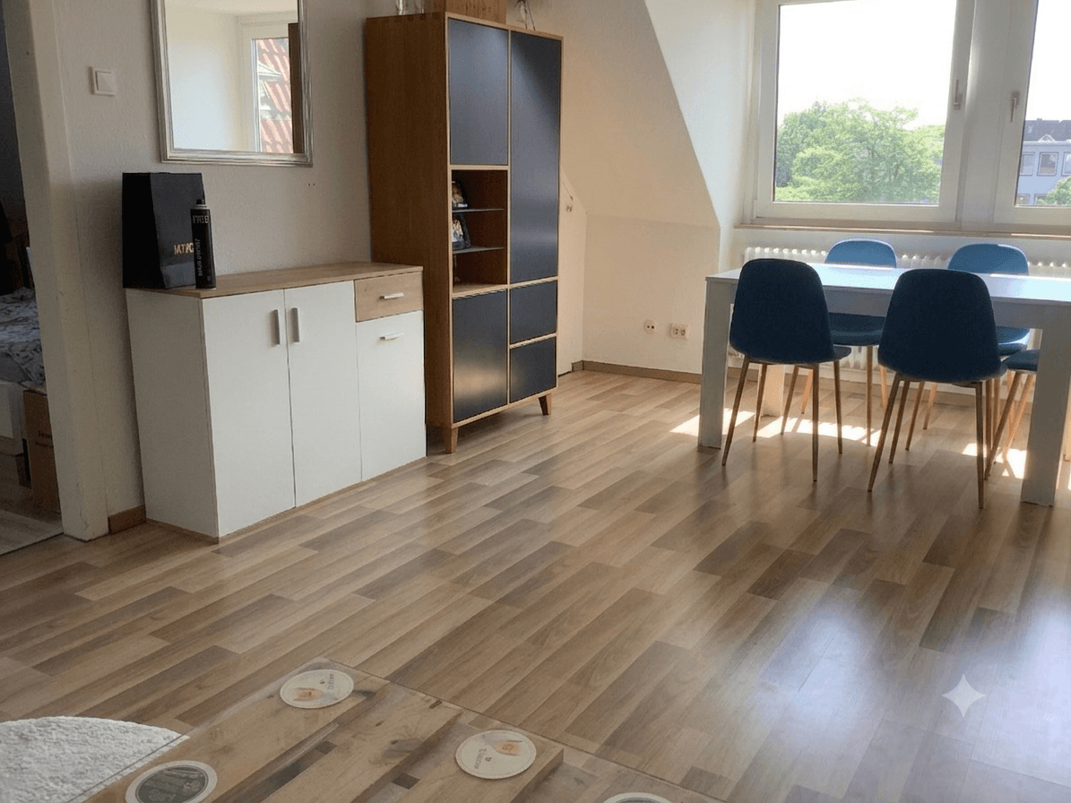 Pronájem bytu 3+1 86 m², Johannisstraße 10/11, Osnabrück, Dolní Sasko Pronájem bytu 3+1 86 m², Johannisstraße 10/11, Osnabrück, Dolní Sasko