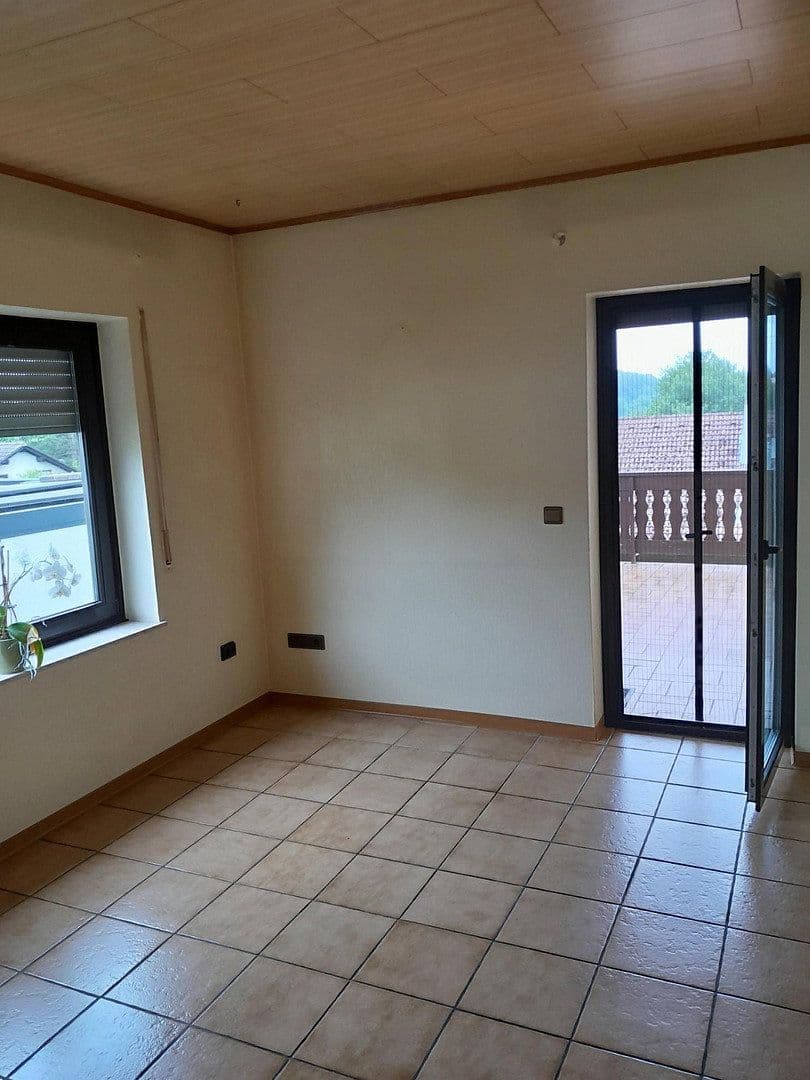 Prodej domu 240 m², pozemek 667 m², Bodener Weg 51, Ruppach-Goldhausen, Porýní-Falc Prodej domu 240 m², pozemek 667 m², Bodener Weg 51, Ruppach-Goldhausen, Porýní-Falc