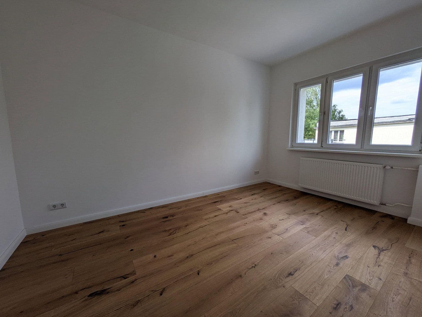 Prodej bytu 2+1 46 m², Simpsonweg 1, Berlin, Berlín Prodej bytu 2+1 46 m², Simpsonweg 1, Berlin, Berlín
