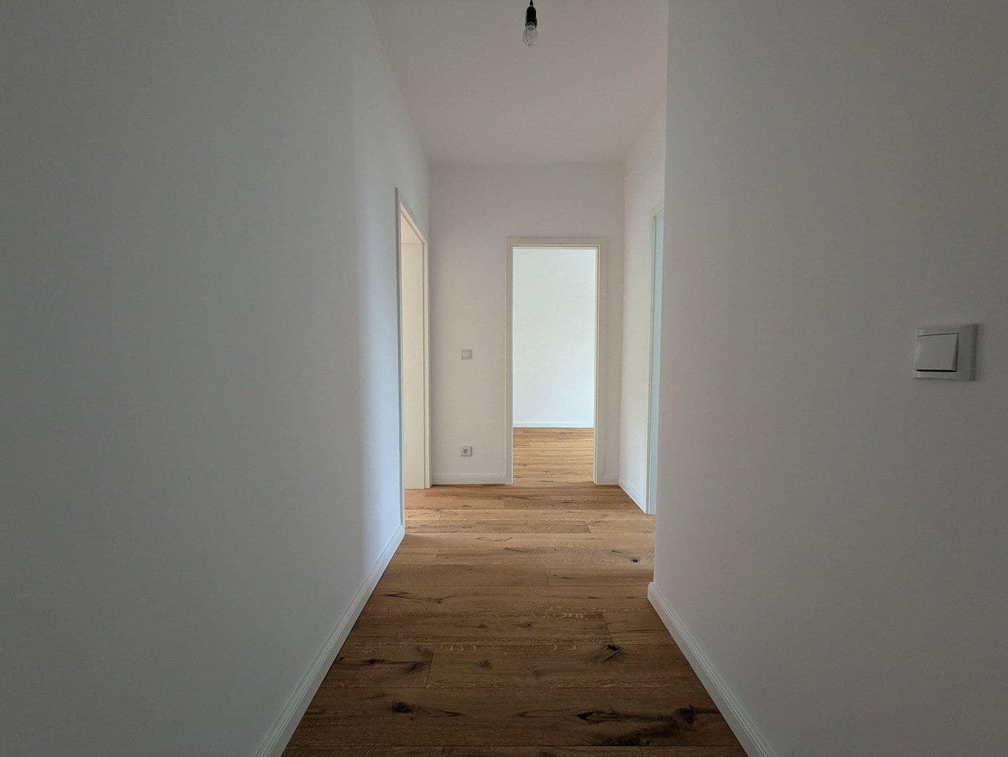 Prodej bytu 2+1 46 m², Simpsonweg 1, Berlin, Berlín Prodej bytu 2+1 46 m², Simpsonweg 1, Berlin, Berlín