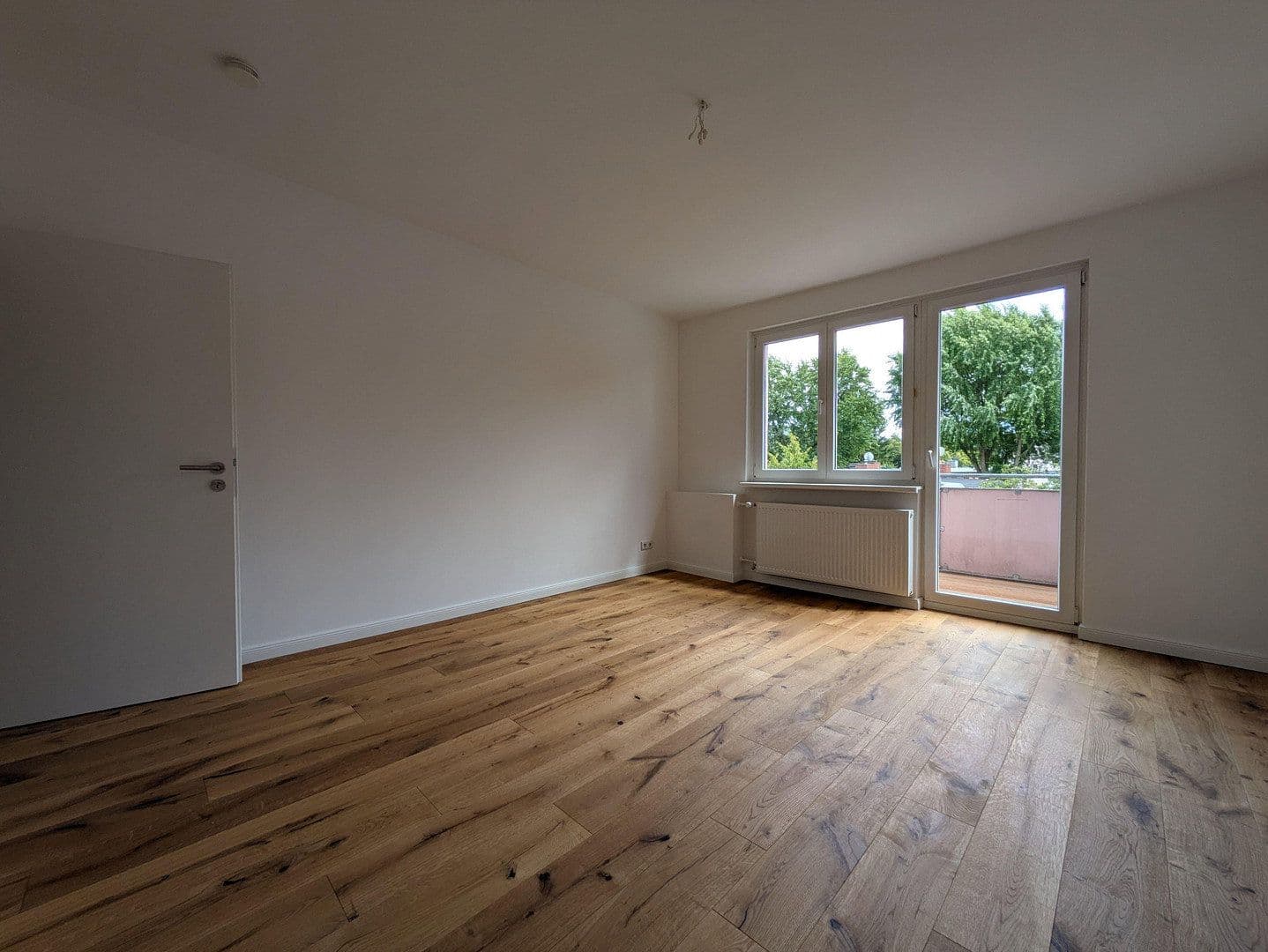 Prodej bytu 2+1 46 m², Simpsonweg 1, Berlin, Berlín Prodej bytu 2+1 46 m², Simpsonweg 1, Berlin, Berlín