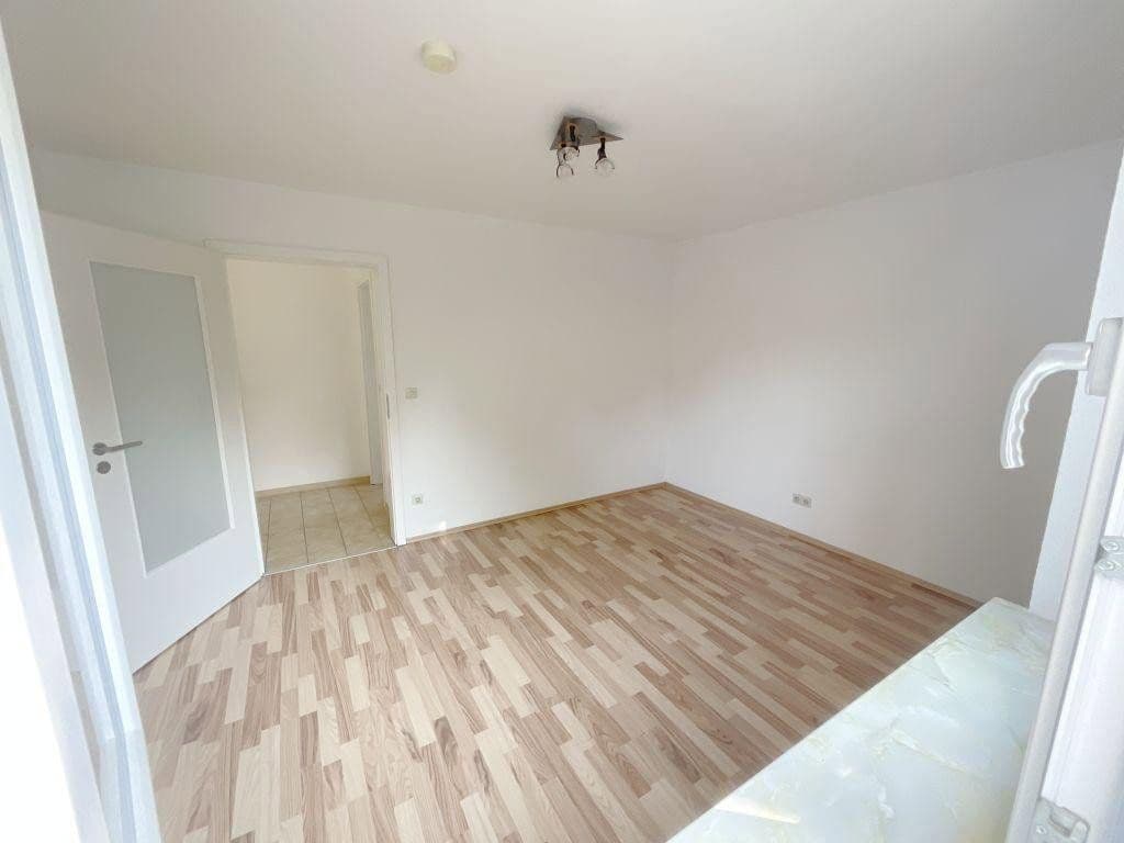 Pronájem bytu 2+1 56 m², Karlsruhe, Bádensko-Württembersko Pronájem bytu 2+1 56 m², Karlsruhe, Bádensko-Württembersko