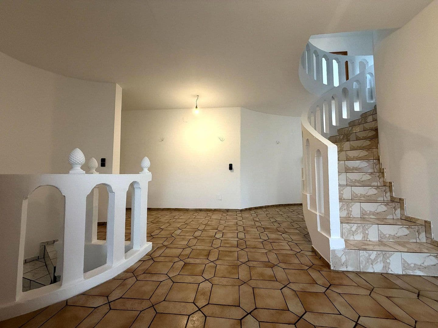 Prodej domu 220 m², pozemek 573 m², Kirchfeldring 21, Altlußheim, Bádensko-Württembersko Prodej domu 220 m², pozemek 573 m², Kirchfeldring 21, Altlußheim, Bádensko-Württembersko