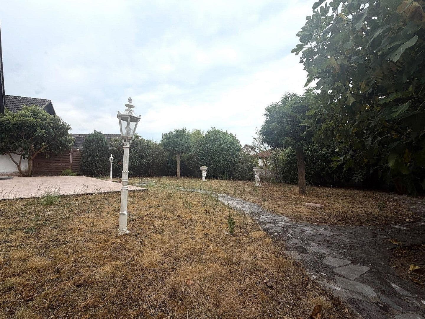 Prodej domu 220 m², pozemek 573 m², Kirchfeldring 21, Altlußheim, Bádensko-Württembersko Prodej domu 220 m², pozemek 573 m², Kirchfeldring 21, Altlußheim, Bádensko-Württembersko