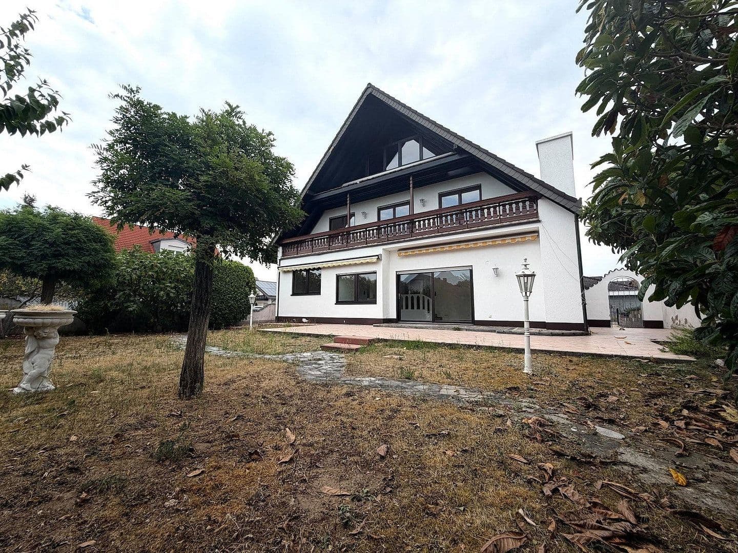 Prodej domu 220 m², pozemek 573 m², Kirchfeldring 21, Altlußheim, Bádensko-Württembersko Prodej domu 220 m², pozemek 573 m², Kirchfeldring 21, Altlußheim, Bádensko-Württembersko