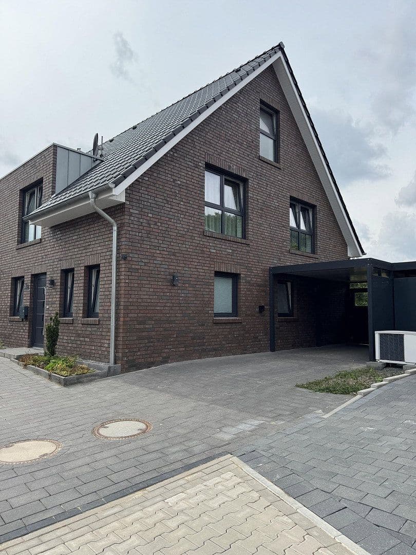 Pronájem domu 125 m², pozemek 287 m², Hasbergen, Dolní Sasko Pronájem domu 125 m², pozemek 287 m², Hasbergen, Dolní Sasko