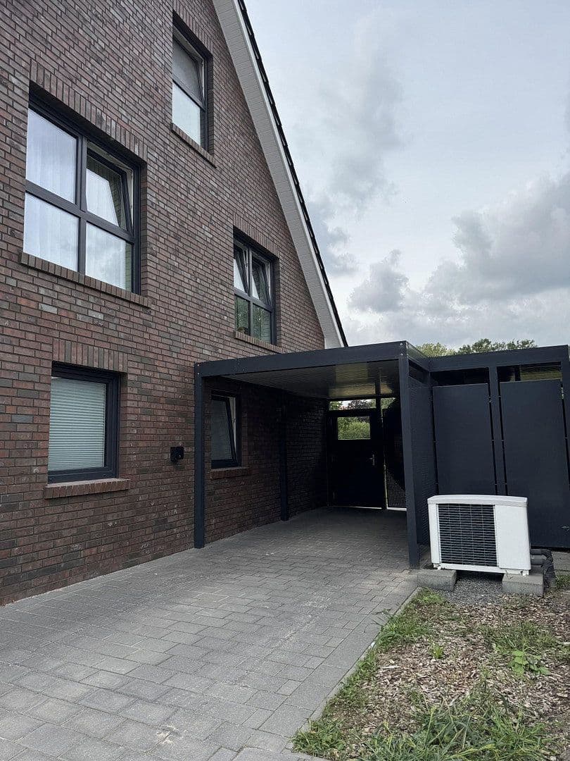 Pronájem domu 125 m², pozemek 287 m², Hasbergen, Dolní Sasko Pronájem domu 125 m², pozemek 287 m², Hasbergen, Dolní Sasko