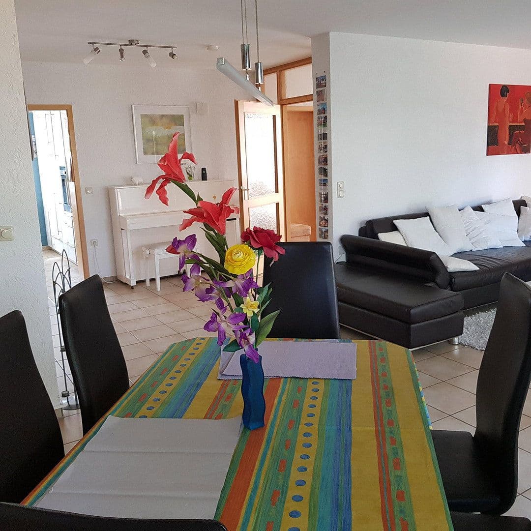 Prodej domu 170 m², pozemek 607 m², Ligusterstr 48, Wendelstein, Bavorsko Prodej domu 170 m², pozemek 607 m², Ligusterstr 48, Wendelstein, Bavorsko