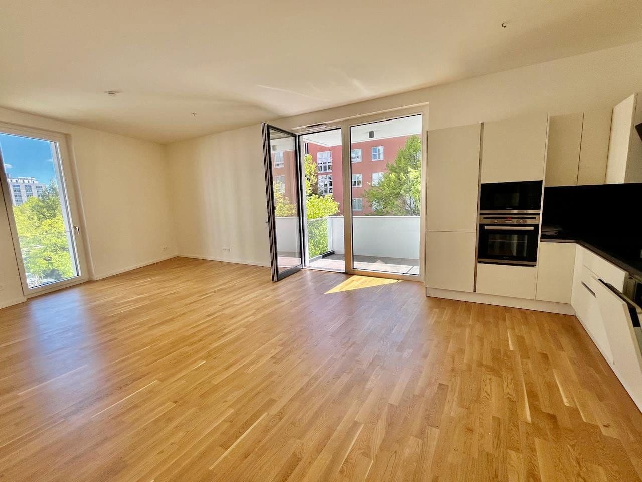 Prodej bytu 4+1 113 m², Heisenbergstraße 3, Berlin, Berlín Prodej bytu 4+1 113 m², Heisenbergstraße 3, Berlin, Berlín