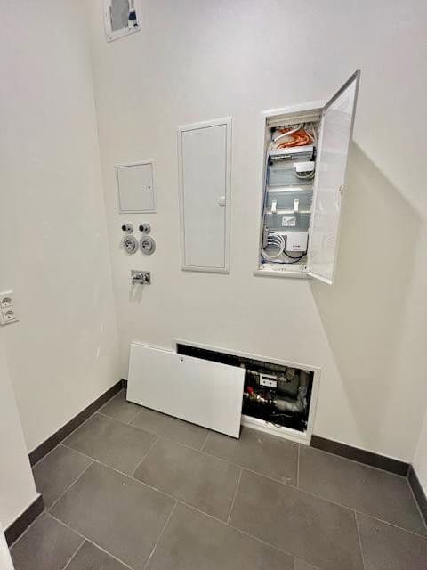 Prodej bytu 4+1 113 m², Heisenbergstraße 3, Berlin, Berlín Prodej bytu 4+1 113 m², Heisenbergstraße 3, Berlin, Berlín
