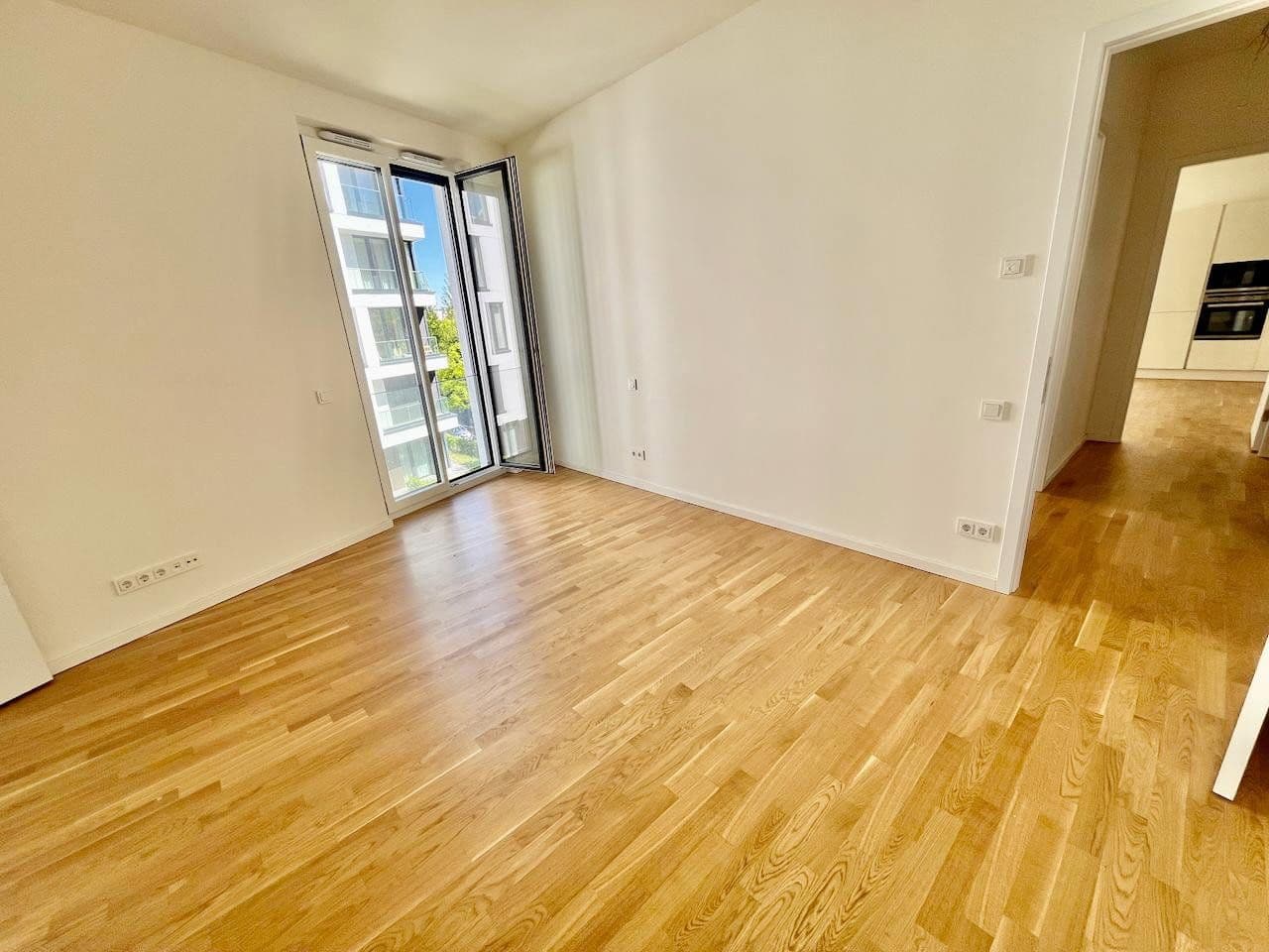 Prodej bytu 4+1 113 m², Heisenbergstraße 3, Berlin, Berlín Prodej bytu 4+1 113 m², Heisenbergstraße 3, Berlin, Berlín