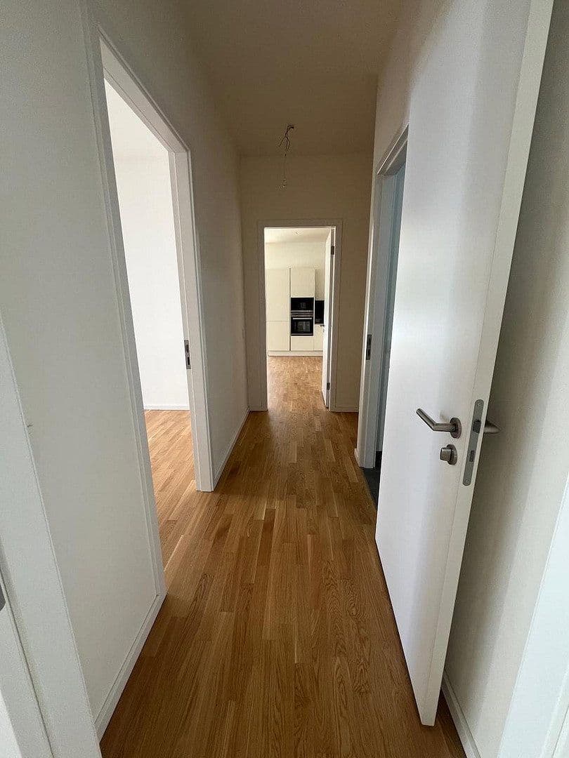 Prodej bytu 4+1 113 m², Heisenbergstraße 3, Berlin, Berlín Prodej bytu 4+1 113 m², Heisenbergstraße 3, Berlin, Berlín