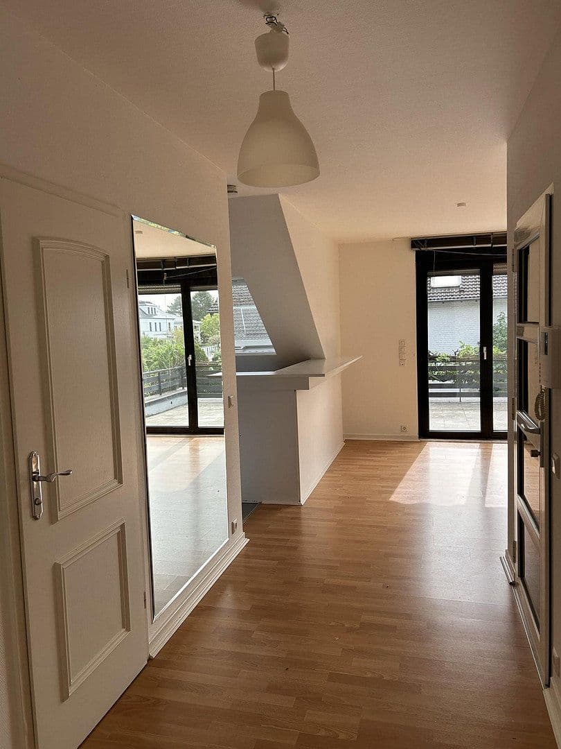 Prodej domu 245 m², pozemek 1.130 m², Am Waldpark, Köln, Severní Porýní-Vestfálsko Prodej domu 245 m², pozemek 1.130 m², Am Waldpark, Köln, Severní Porýní-Vestfálsko