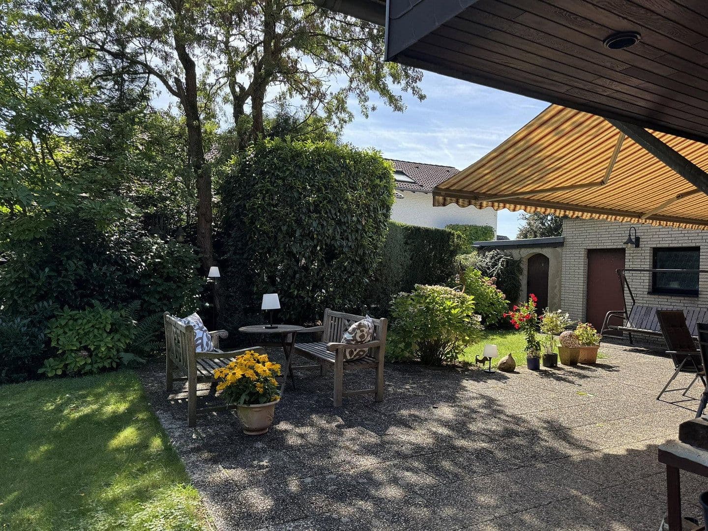 Prodej domu 245 m², pozemek 1.130 m², Am Waldpark, Köln, Severní Porýní-Vestfálsko Prodej domu 245 m², pozemek 1.130 m², Am Waldpark, Köln, Severní Porýní-Vestfálsko