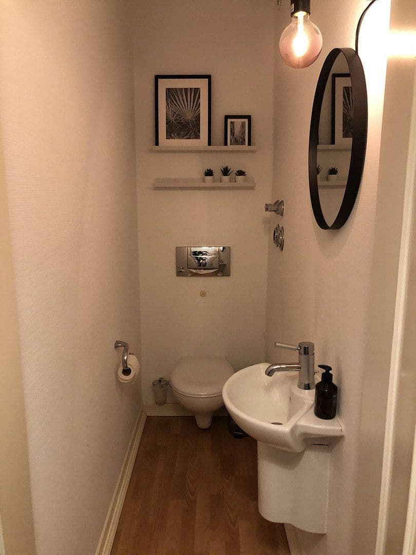 Prodej domu 245 m², pozemek 1.130 m², Am Waldpark, Köln, Severní Porýní-Vestfálsko Prodej domu 245 m², pozemek 1.130 m², Am Waldpark, Köln, Severní Porýní-Vestfálsko