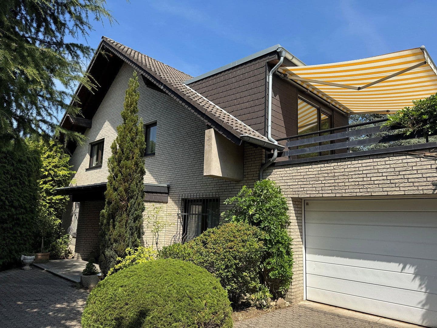 Prodej domu 245 m², pozemek 1.130 m², Am Waldpark, Köln, Severní Porýní-Vestfálsko Prodej domu 245 m², pozemek 1.130 m², Am Waldpark, Köln, Severní Porýní-Vestfálsko