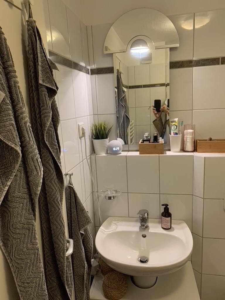 Pronájem bytu 1+1 24 m², Düsseldorf, Severní Porýní-Vestfálsko Pronájem bytu 1+1 24 m², Düsseldorf, Severní Porýní-Vestfálsko