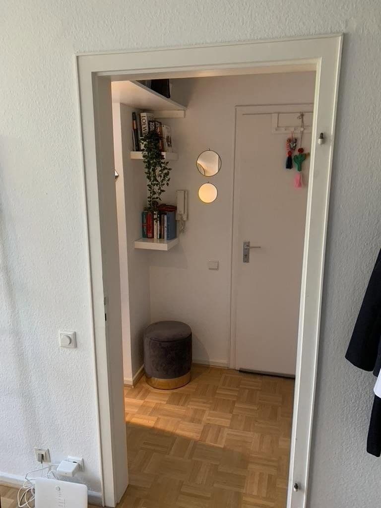 Pronájem bytu 1+1 24 m², Düsseldorf, Severní Porýní-Vestfálsko Pronájem bytu 1+1 24 m², Düsseldorf, Severní Porýní-Vestfálsko